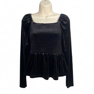 Chic Black Smocked Women's Blouse